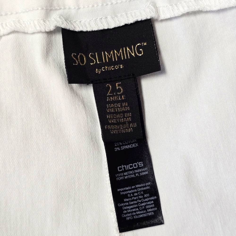 2/$30 Chicos So Slimming Women's White Pull Up Ankle‎ Cropped Pants Size 2.5 - Picture 8 of 10